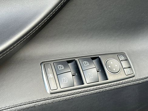 Used 2013 Tesla Model S Performance image 11