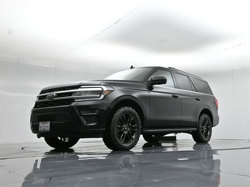 Used 2022 Ford Expedition XLT image 48