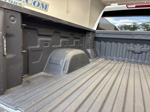 Used 2024 Chevrolet Silverado 1500 RST w/ Z71 Off-Road Package AWD/4WD image 11