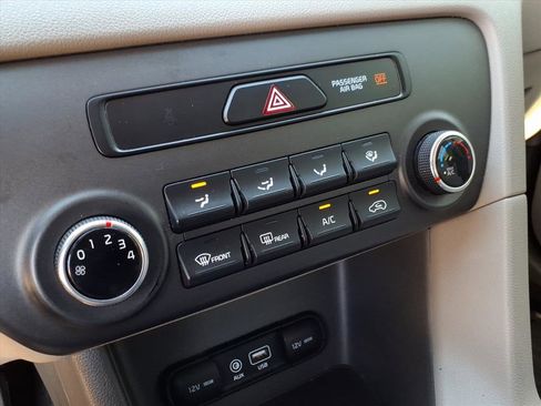 Used 2019 Kia Sportage LX image 29