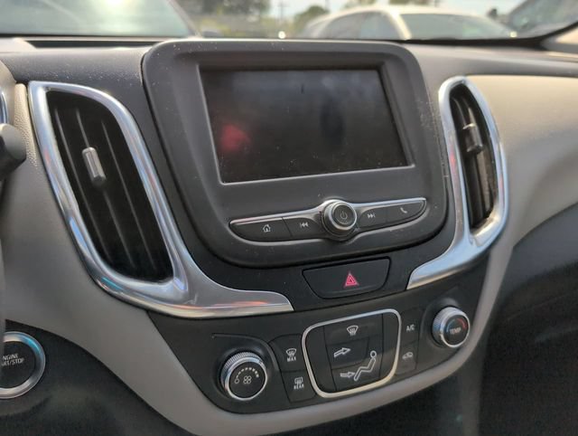 Used 2021 Chevrolet Equinox LS FWD image 13