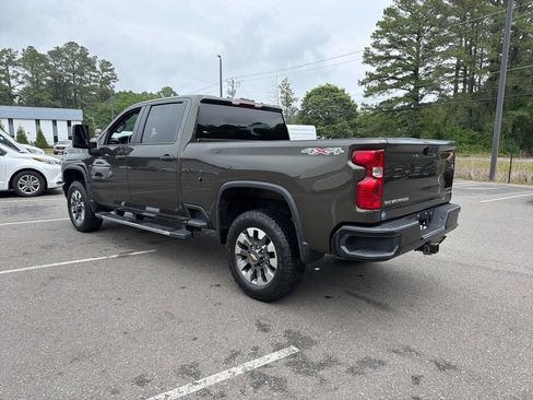 Used 2022 Chevrolet Silverado 2500 Custom w/ Custom Convenience Package AWD/4WD image 7