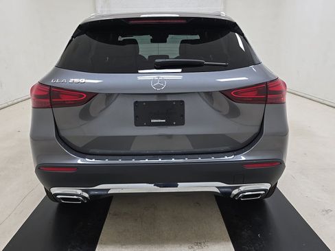 Used 2026 Mercedes-Benz GLA 250 w/ Sun & Sound Package image 13