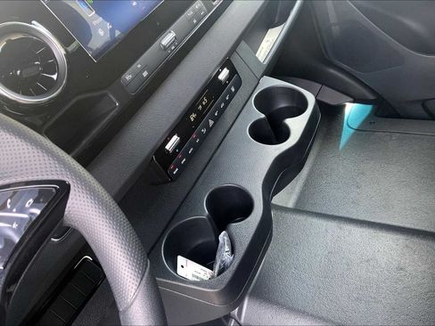 Used 2025 Mercedes-Benz Sprinter 2500 image 24