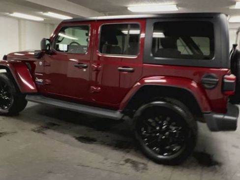 Used 2021 Jeep Wrangler Unlimited Sahara w/ Cold Weather Group AWD/4WD image 6
