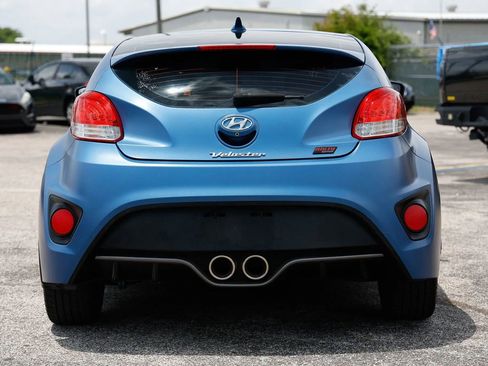 Used 2016 Hyundai Veloster Rally Edition FWD image 5