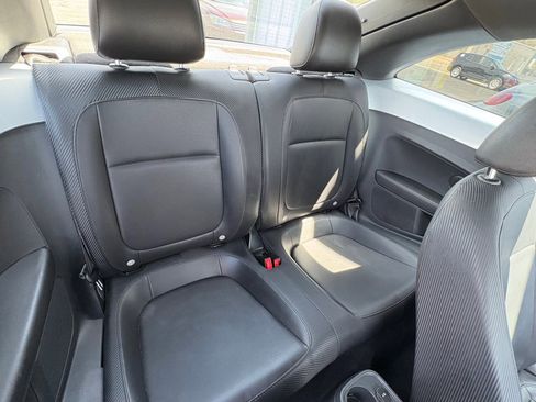 Used 2012 Volkswagen Beetle 2.5 FWD image 12