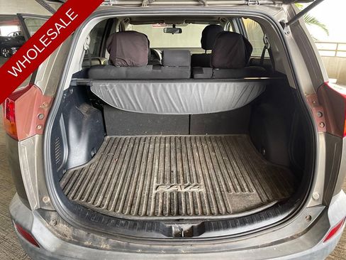 Used 2013 Toyota RAV4 XLE FWD image 6