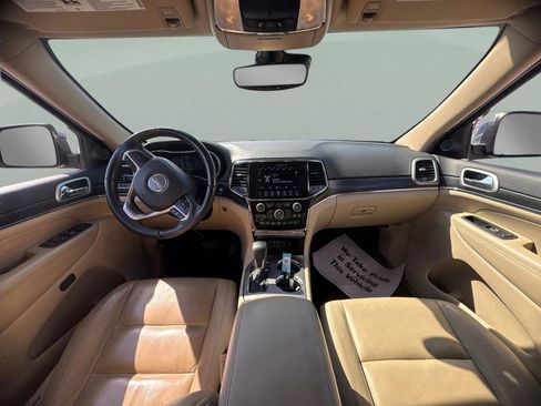 Used 2019 Jeep Grand Cherokee Limited AWD/4WD image 16