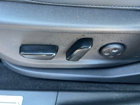 Certified 2025 Nissan Ariya Platinum image 19