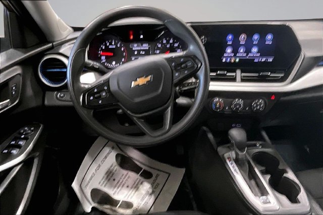 Used 2024 Chevrolet Trax LS w/ LS Convenience Package FWD image 5