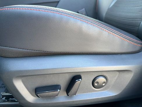 Used 2025 Nissan Rogue SV AWD/4WD image 11