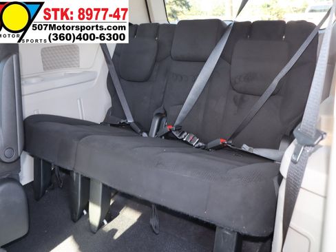 Used 2016 Dodge Grand Caravan SE w/ Quick Order Package 29E SE image 13