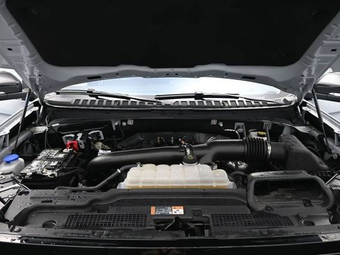 Used 2025 Ford Expedition Platinum AWD/4WD image 34
