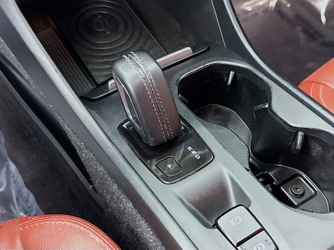 Used 2019 Volvo XC40 T4 Momentum image 20