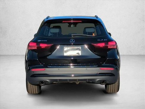 New 2026 Mercedes-Benz GLA 35 AMG 4MATIC image 8