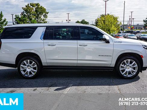 Used 2022 Chevrolet Suburban High Country image 9