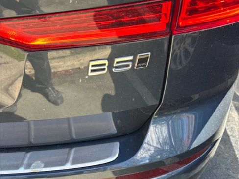 Used 2023 Volvo XC60 B5 Core w/ Climate Package image 8