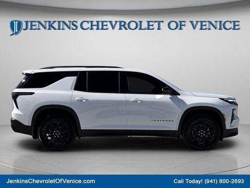 New 2026 Chevrolet Traverse LT w/ Midnight/Sport Edition FWD image 3
