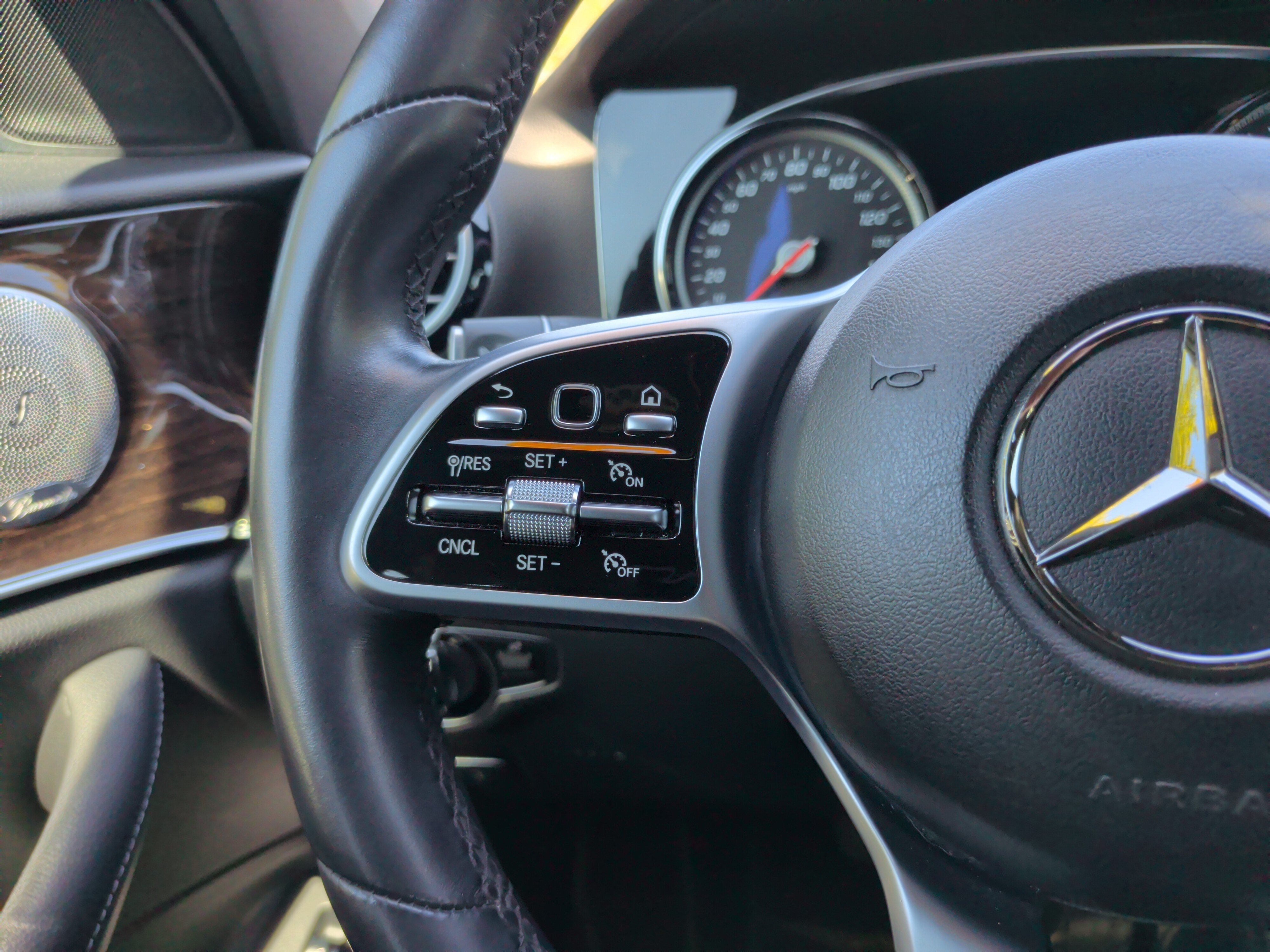 Used 2019 Mercedes-Benz E 300 image 22