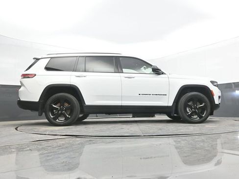 Used 2023 Jeep Grand Cherokee L Laredo image 60