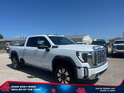 New 2026 GMC Sierra 2500 Denali w/ Denali Reserve Package AWD/4WD image 2