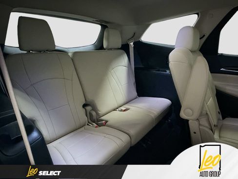 Used 2020 Buick Enclave Essence FWD image 29
