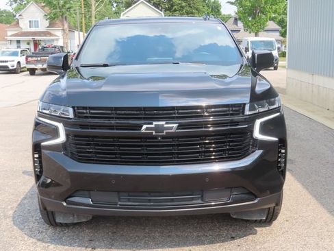 Used 2024 Chevrolet Suburban RST w/ Luxury Package AWD/4WD image 12