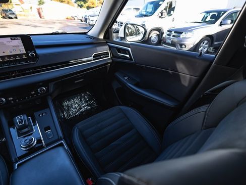 Used 2023 Mitsubishi Outlander SE image 22