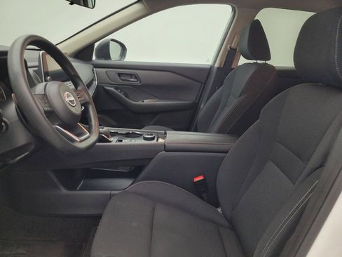 Used 2024 Nissan Rogue S AWD/4WD image 17