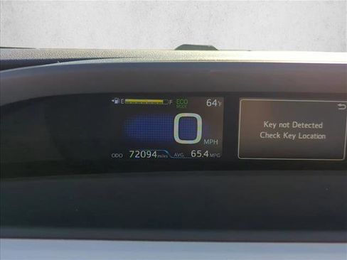 Used 2016 Toyota Prius Four image 18