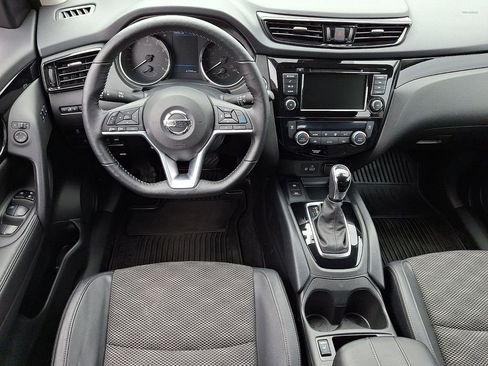 Certified 2022 Nissan Rogue Sport SV w/ Technology Package image 11