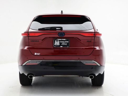 Used 2024 Toyota Venza Nightshade image 9