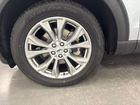 Used 2024 Ford Explorer XLT w/ Equipment Group 202A AWD/4WD image 24