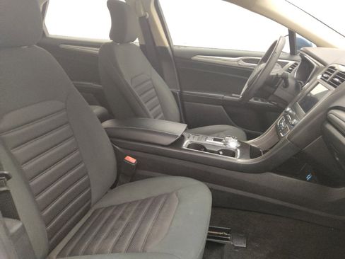 Used 2019 Ford Fusion SE FWD image 21