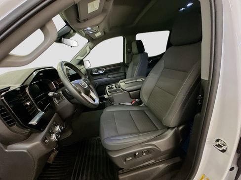 Used 2024 GMC Sierra 1500 Elevation image 13
