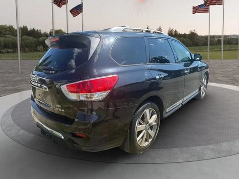 Used 2015 Nissan Pathfinder Platinum FWD image 5