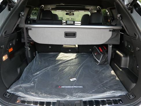 Used 2025 Mitsubishi Outlander SEL AWD/4WD image 10