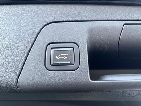 Used 2021 Buick Envision Essence w/ Technology Package I image 51