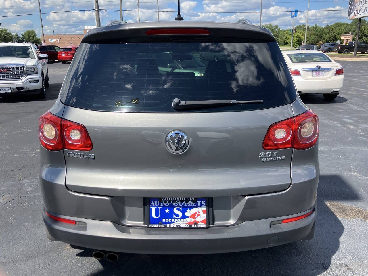 Used 2010 Volkswagen Tiguan SE AWD/4WD image 4
