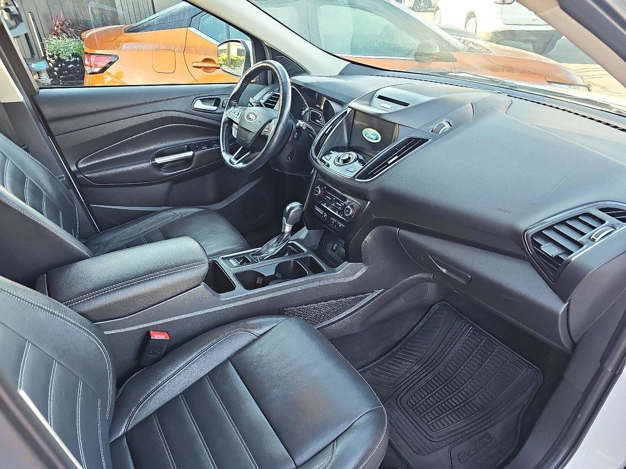 Used 2017 Ford Escape Titanium w/ Canadian Touring Package AWD/4WD image 14