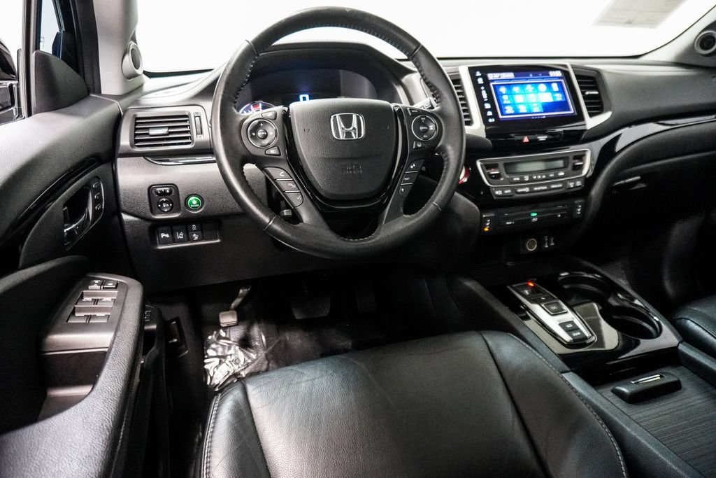 Used 2017 Honda Pilot Touring image 15