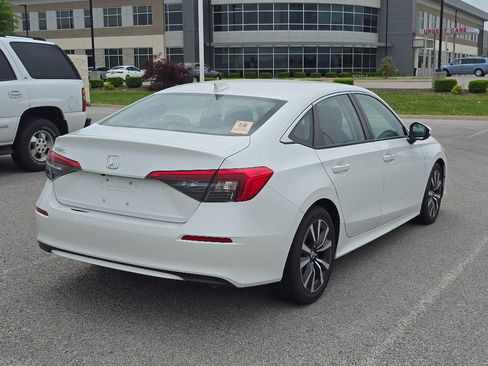 Used 2022 Honda Civic EX image 3