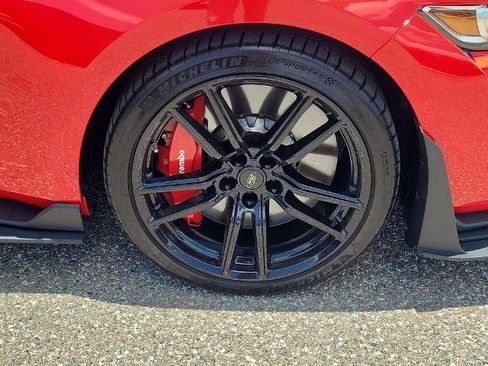 Certified 2021 Ford Mustang Shelby GT500 w/ Technology Package RWD image 7