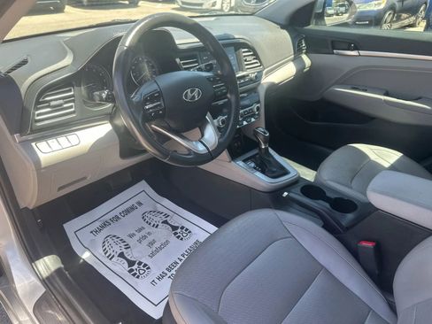 Used 2020 Hyundai Elantra Limited FWD image 9