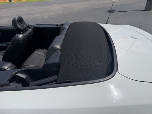 Used 2018 Ford Mustang Premium RWD image 32