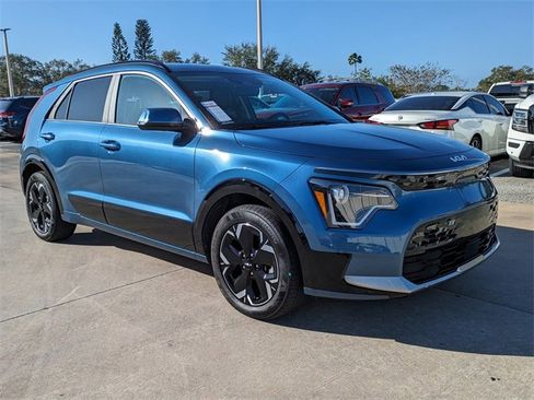 Used 2024 Kia Niro Wind image 2