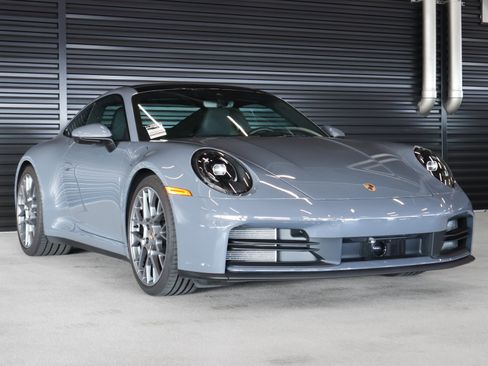 Used 2025 Porsche 911 Carrera image 7