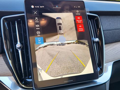 New 2025 Volvo XC90 T8 Plus w/ Protection Package image 27