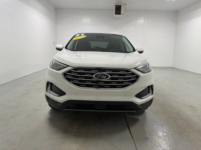 Used 2023 Ford Edge Titanium w/ Class II Trailer Tow Package AWD/4WD image 2